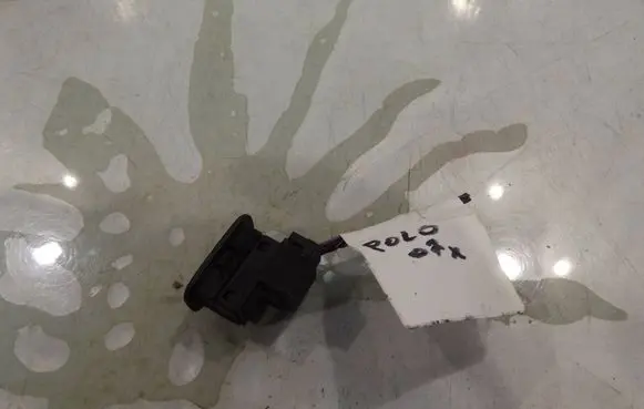 Volkswagen Polo IV 9N3 Alarm switch 6Q0962109A