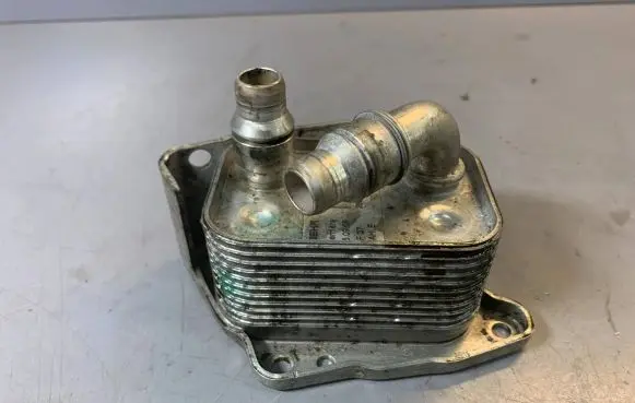 Engine oil radiator