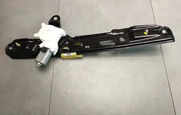 Volkswagen Amarok II Rear door window regulator with motor E87291102