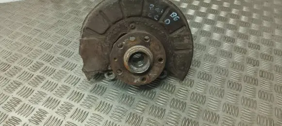 Volkswagen PASSAT B6 Front wheel hub