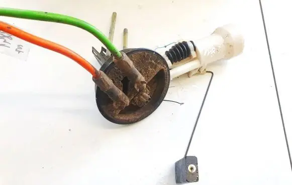 Seat Alhambra (Mk1) Fuel level sensor 824031082