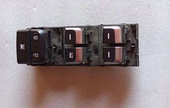 KIA Sportage Electric window control switch 93575F1020 RBK0777