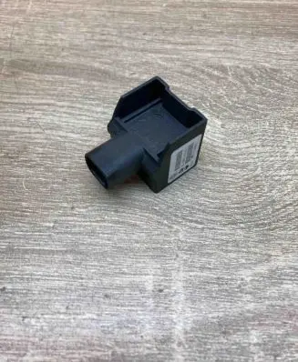 Renault Megane III Airbag deployment crash/impact sensor 1711124931 10098000591