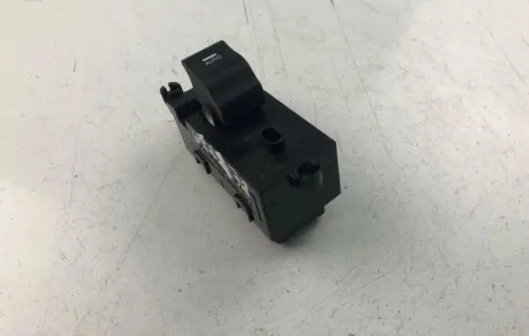 Hyundai i40 Electric window control switch 935753Z000
