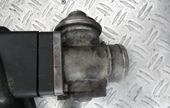 BMW 5 E39 EGR valve 11712246145 11.71-2246145