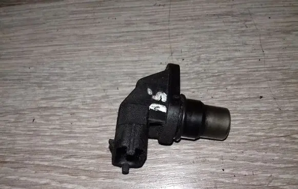 Volvo XC90 Camshaft position sensor 0232103033 8631533