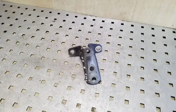 Mitsubishi Outlander Front door upper hinge