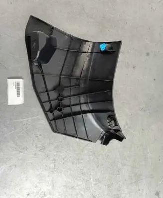 Foot area side trim