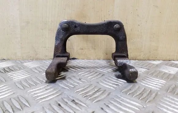 Audi A3 S3 8P Brake caliper pad carrier rear 