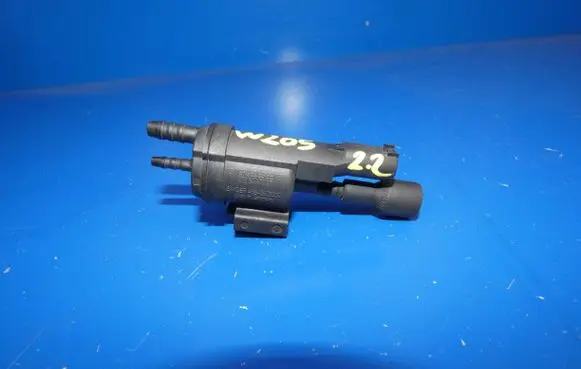 Mercedes-Benz C W205 Turbo solenoid valve 0025407097 48B43625C02 18B43625B02