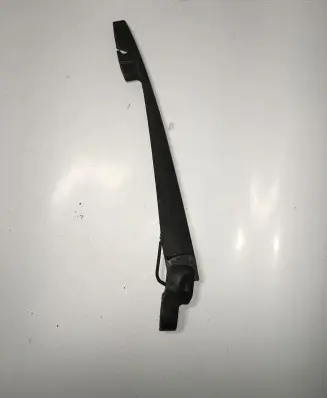 Mitsubishi Pajero Rear wiper blade arm
