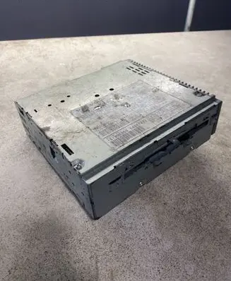 Volvo V50 CD/DVD changer 31260527