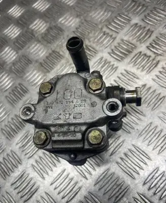 Volkswagen Golf IV Power steering pump 1J0422154A