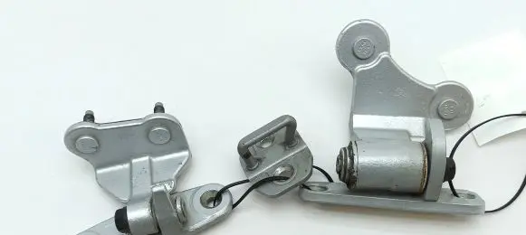 Mercedes-Benz E W212 Rear door hinge set A047058 11000049A