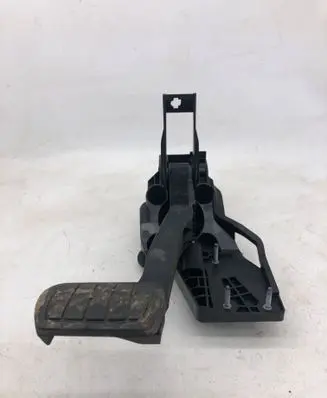 Opel Astra L Brake pedal 9832495680