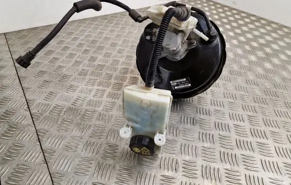 Ford Kuga II Brake booster DV612B195JA