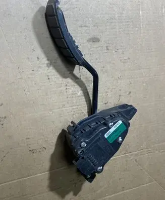 Renault Master II Accelerator throttle pedal 6PV00811904 7700314525