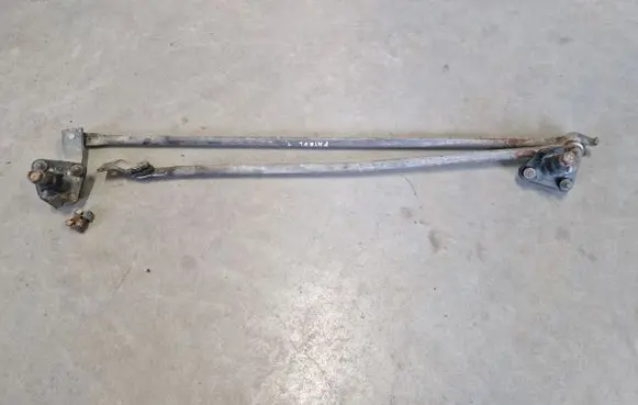 Nissan Patrol Y61 Front wiper linkage and motor