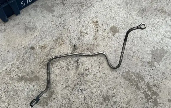 Chrysler Grand Voyager V Fuel injector supply line/pipe 