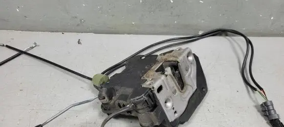 Mercedes-Benz E W211 Front door lock A2117200335015