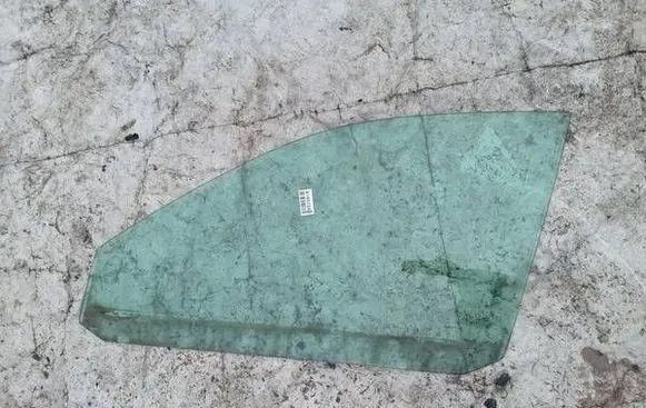 Audi A4 S4 B5 8D Front door window glass four-door AS2 43R-001193