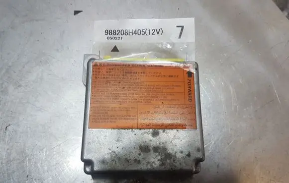 Nissan X-Trail T30 Airbag control unit/module 988208H405
