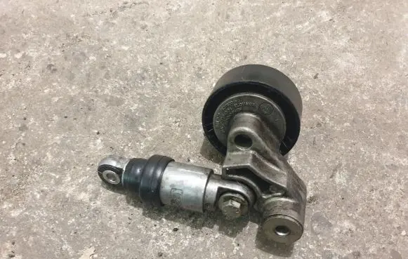 BMW M5 Alternator belt tensioner 7835417 7837900