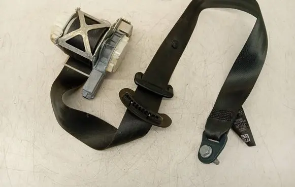 Citroen C3 Front seatbelt 34157696A 2102141311