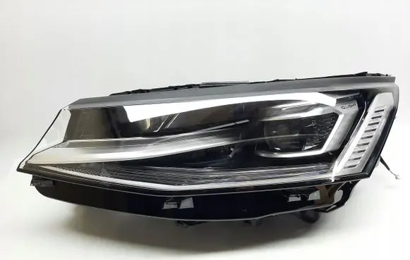 Volkswagen Transporter - Caravelle T7 Headlight/headlamp 7T1941081A