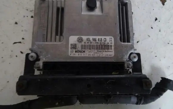 Volkswagen Tiguan Engine control unit/module 03L906018CD