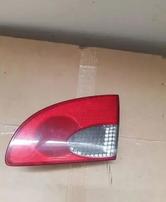 Toyota Avensis T220 Rear/tail lights 23300202