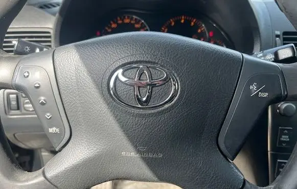Toyota Avensis Verso Steering wheel airbag 