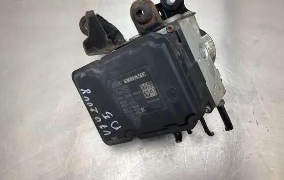 Volvo V70 ABS Pump 30681619 000404972C1 10092604053