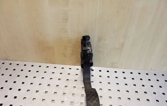 Audi A5 8T 8F Accelerator throttle pedal 8K1721523 6PV00950500