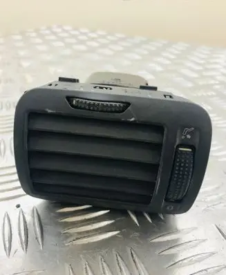 Volkswagen PASSAT B5.5 Dash center air vent grill 3B0819704D