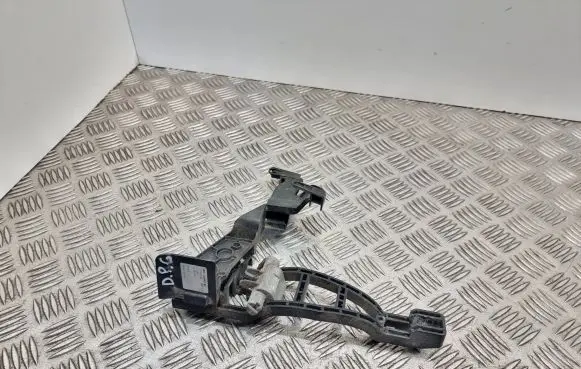 Rear door exterior handle/bracket