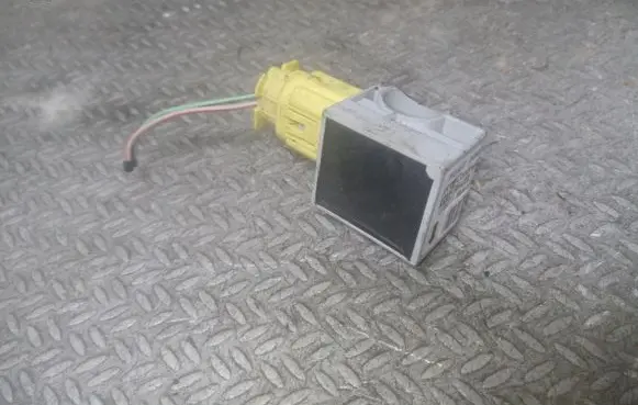 Toyota Yaris Airbag deployment crash/impact sensor 3893068K10