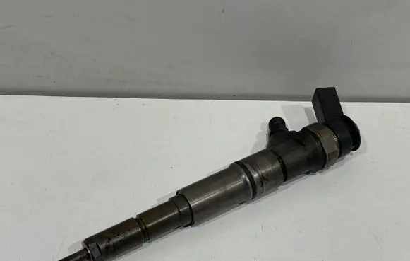 BMW X5 E53 Fuel injector 0445110131 7789661