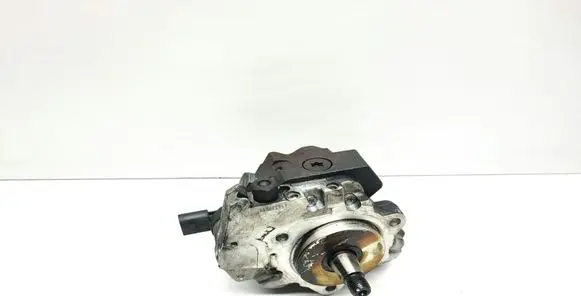 BMW 3 E90 E91 Fuel injection high pressure pump 0445010146 7798333