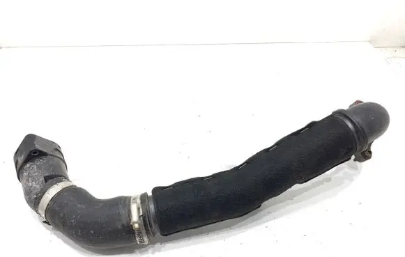 Volkswagen PASSAT B8 Intercooler hose/pipe 04L131111M