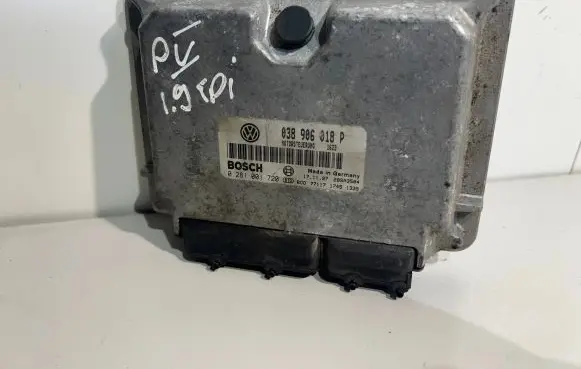 Volkswagen PASSAT B5 Engine control unit/module 038906018P 28SA3504 0281001720