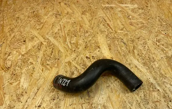 Toyota Yaris XP210 Engine coolant pipe/hose 16572K0050
