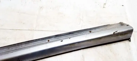 Mitsubishi Lancer Sill mr380003