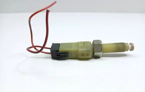 Audi A4 S4 B5 8D Brake pedal sensor switch 443945515