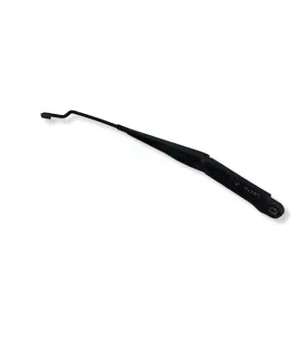 Volvo XC90 Front wiper blade arm 8693600