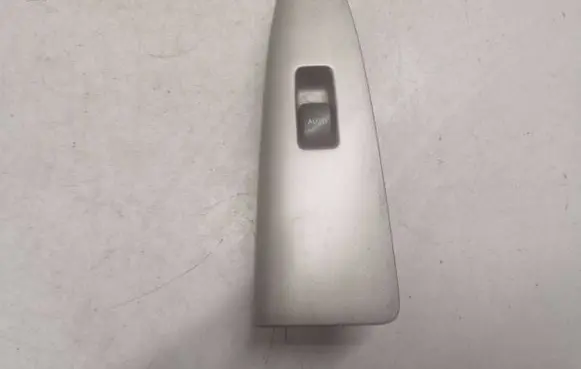 Toyota Corolla Verso E121 Electric window control switch 8403013030 514733