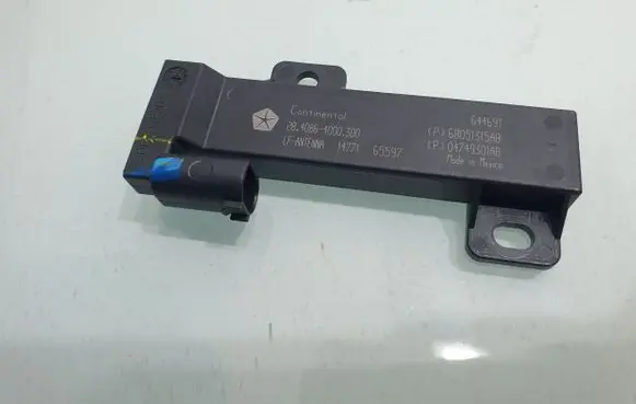 Jeep Compass Aerial antenna amplifier P68051315AB