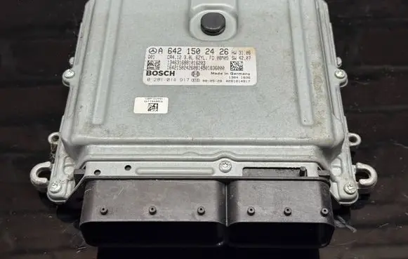 Mercedes-Benz E W211 Engine control unit/module A6421502426 0281014917