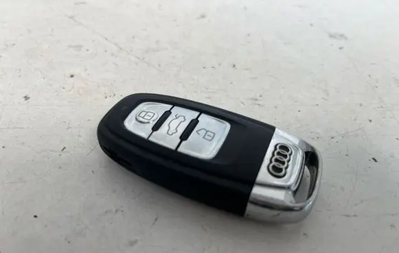 Audi Q5 SQ5 8R Ignition key/card 8K0959754H