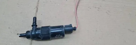 Audi A5 8T 8F Headlight washer pump 8K0955681 31097200